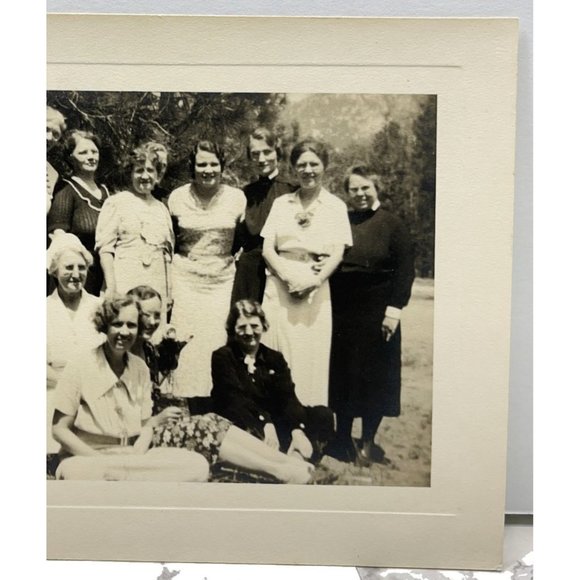 Ladies Church Group Found Photo Vintage 40s Snapshot Womens Bible Study - Picture 6 of 7